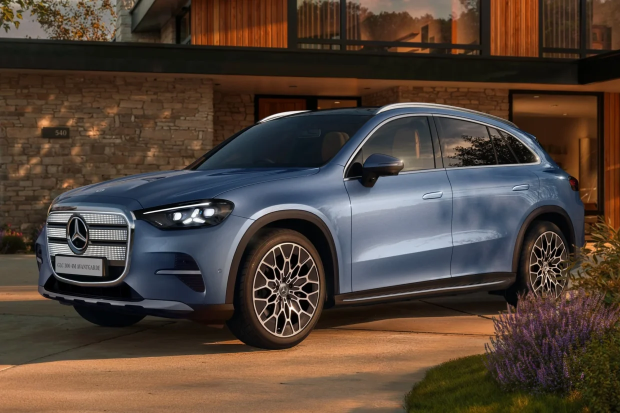 Mercedes-Benz Malaysia Previews 2026 CLA 200 Hybrid, Electric GLC 300 4MATIC 7 Mercedes Benz GLC 300 4MATIC electric AVANTGARDE front