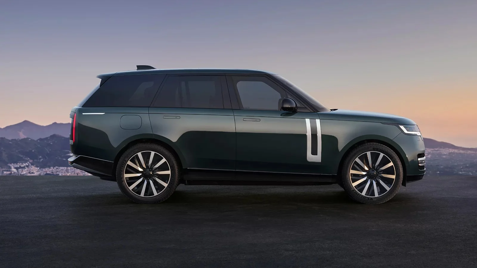 Range Rover Electric Debuts With Up To 598km Range, 850Nm Of Torque 4 Ranger Rover Electric Debut