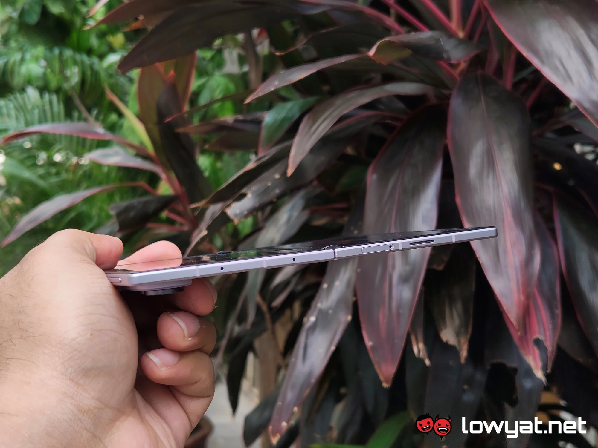 Samsung Galaxy Z Fold8 Review: Bigger Changes, Bigger Compromises 12 Samsung Galaxy Z Fold8 Review