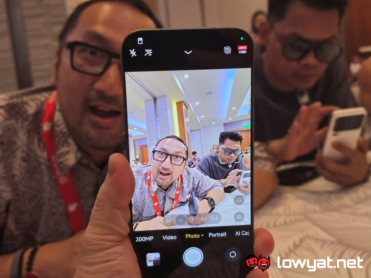 Xiaomi 18 Pro Max Hands On: First To Rock The Snapdragon 8 Elite Extreme 16 Xiaomi 18 Pro Max Snapdragon Summit 11 1