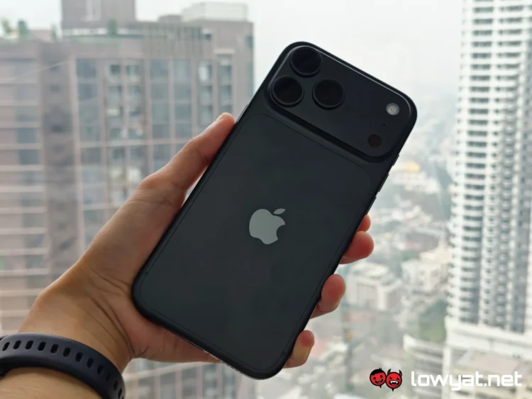 Apple iPhone 18 Pro Max Hands On: Maximum Mass 1 Apple iPhone 18 Pro Max