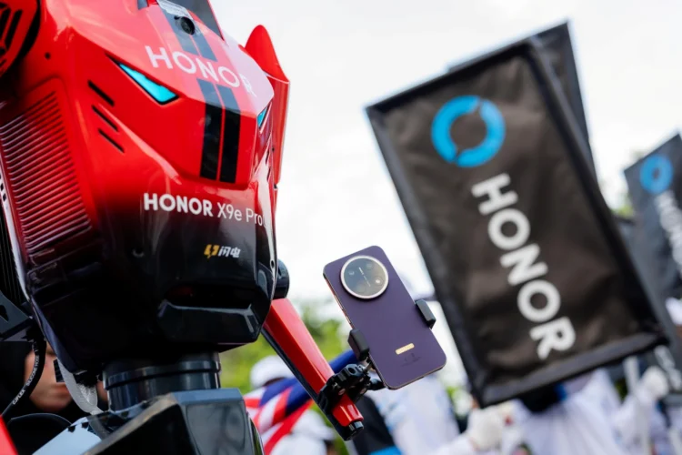 HONOR X9e Pro Shows Up At National Day Parade Ahead Of Local Launch 1 HONOR X9e Pro