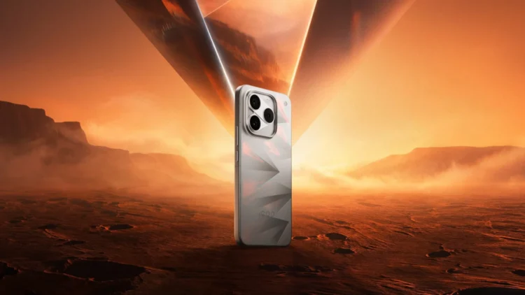 iQOO 16 Launched In China With Snapdragon 8 Elite Extreme Gen 6 SoC, Bigger Battery 1 iQOO 16