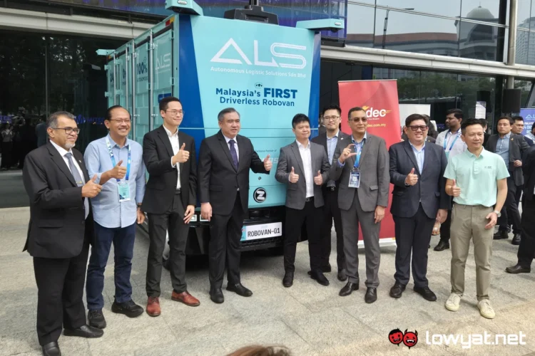 ALS Launches Level 4 Autonomous, RoboVan; Starts Six-Month Trial At Cyberjaya 1 ALS RoboVan launch with Transport Mnister Anthony Loke