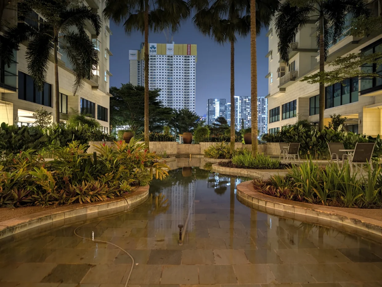 Google Pixel 11 Pro sample 1 night