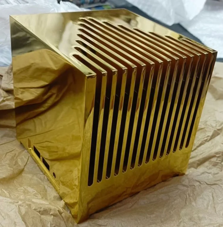 This Kubb Mini PC Is Made Out Of 13kg Of Pure Gold 1 Image: Fanless Tech.