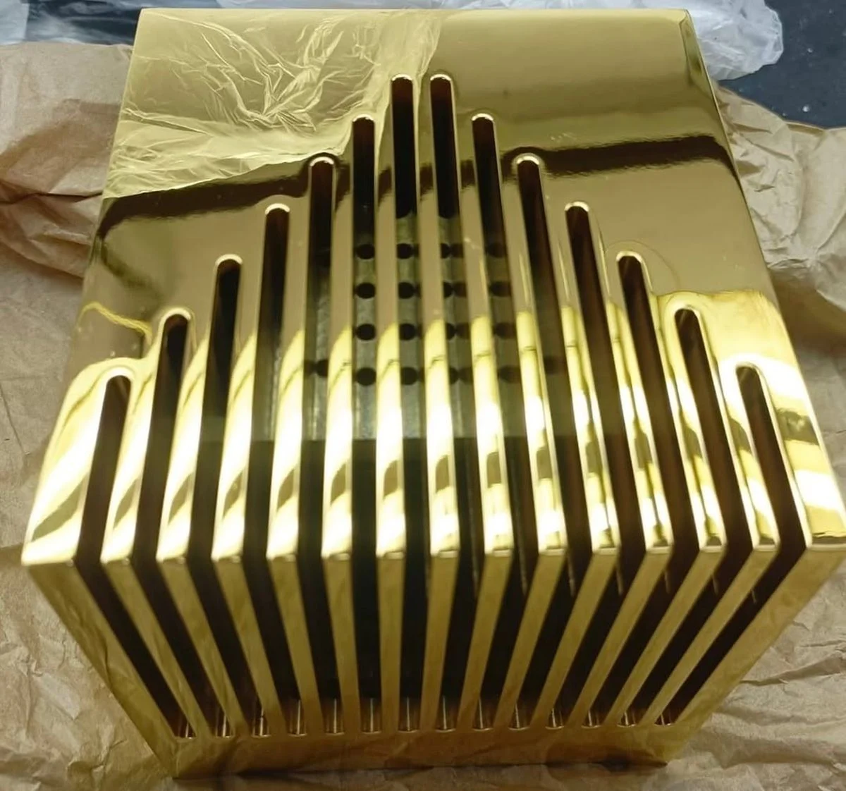 This Kubb Mini PC Is Made Out Of 13kg Of Pure Gold 2 Kubb Fanless Gold 2
