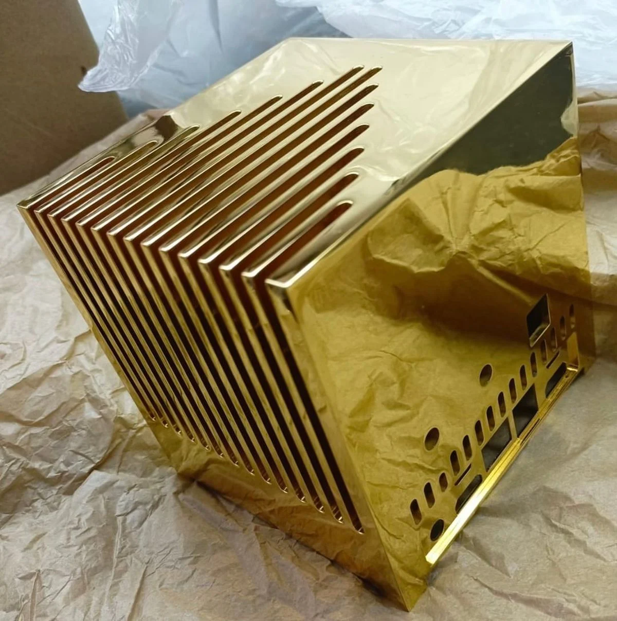 This Kubb Mini PC Is Made Out Of 13kg Of Pure Gold 3 Kubb Fanless Gold 3