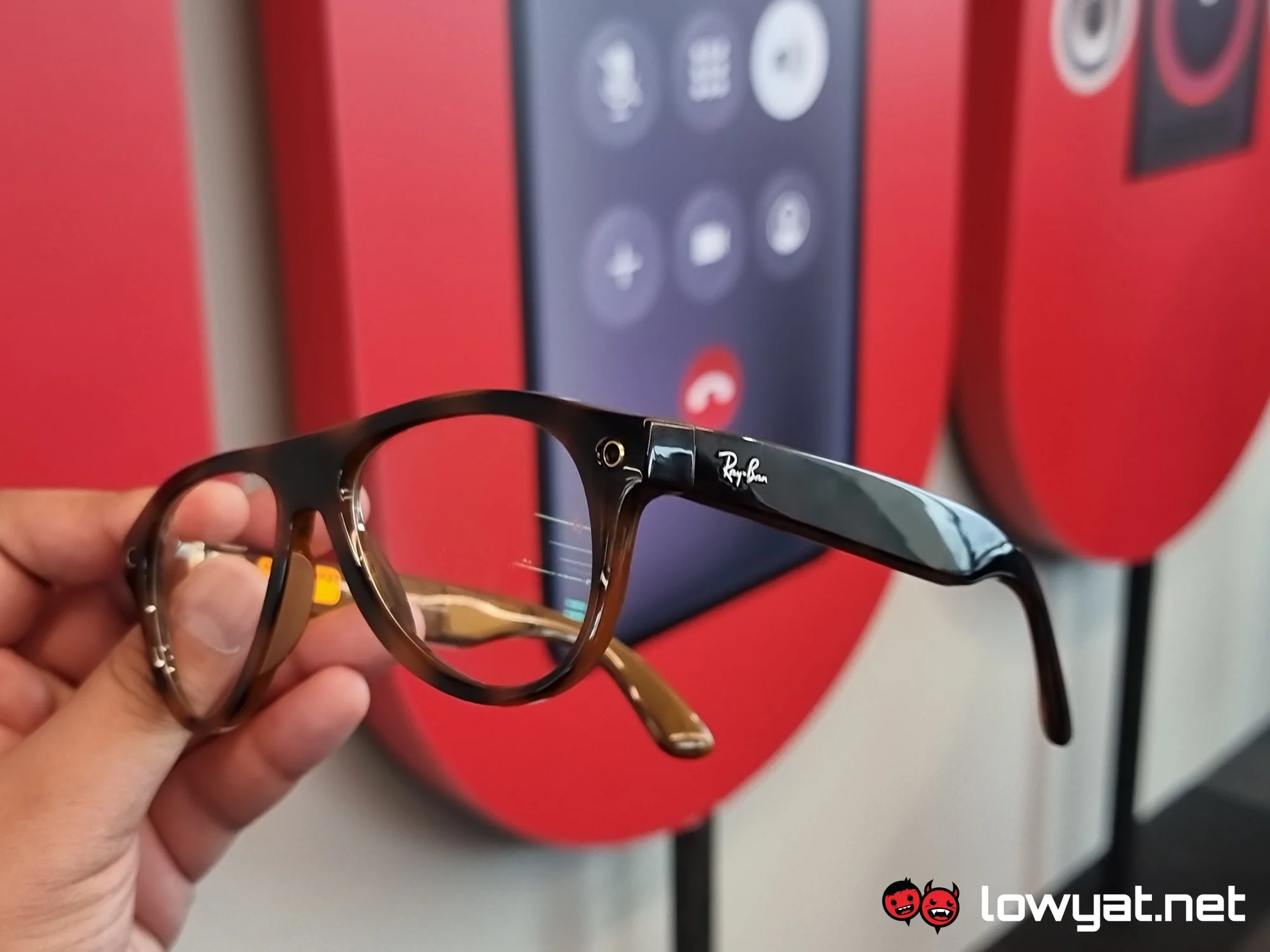Meta Announces Ray-Ban, Oakley Smart Glasses For Malaysian Market 5 Meta Announces Ray-Ban, Oakley Smart Glasses