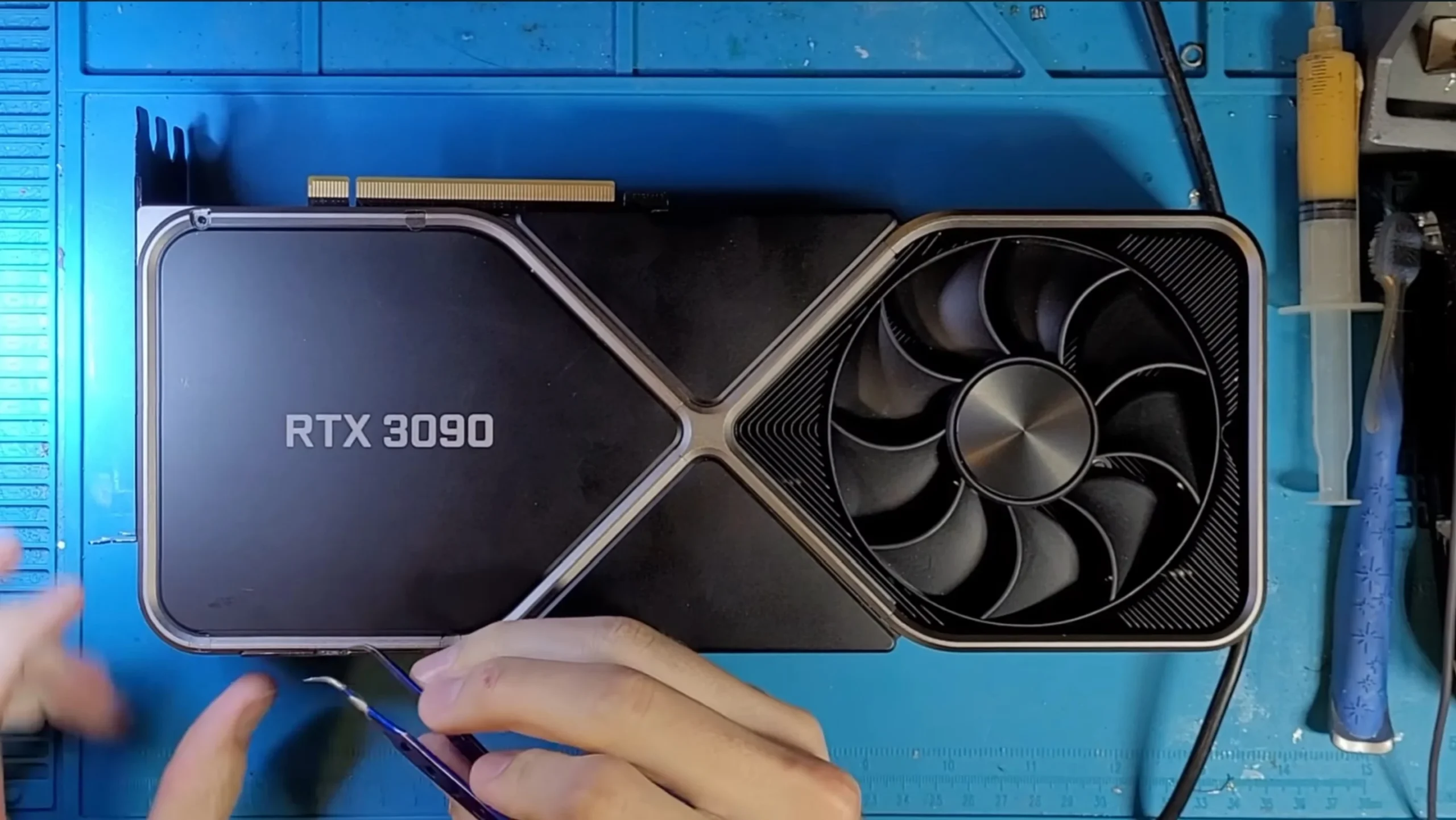 GPU Enthusiast Purchased an “RTX 3090” For US$50; Find Butchered Up Radeon PCB Beneath The Hood 2 Modded RTX 3090 FE Butchered Radeon PCB 3 scaled