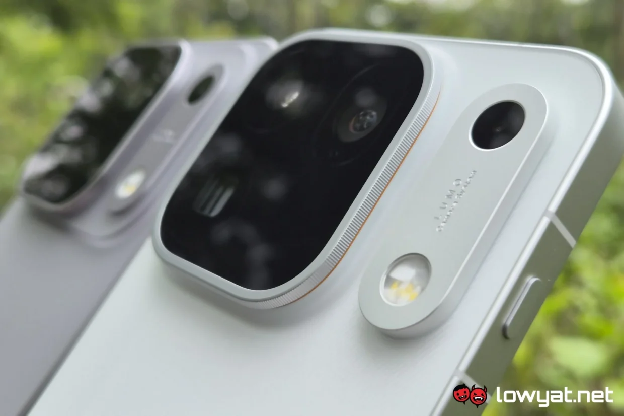 OPPO Find X10 Pro Max Hands On: Maxed Out Cameras 4 OPPO Find X10 Pro Max camera close up 2