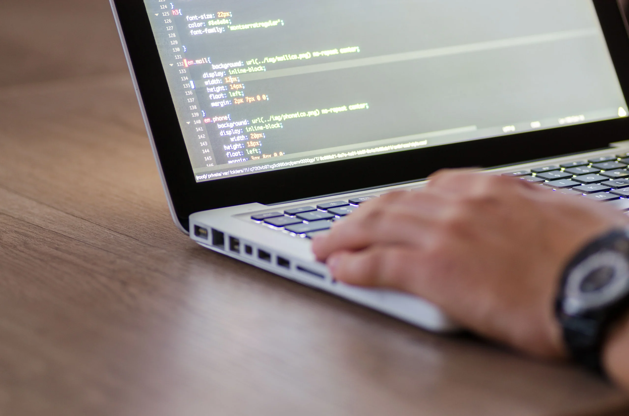 PHP Vulnerabilities Force Global Government Websites To Go Dark While Fix Is Rolled Out 3 Programming Pexels Lukas Blazek 1 scaled
