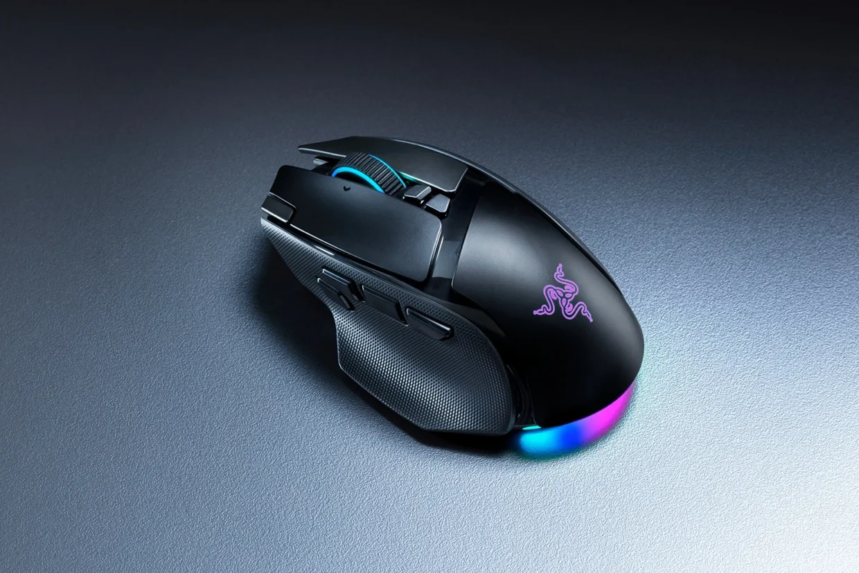 Razer Announces Two Basilisk V4 Gaming Mice; Mouse Dock V2 Pro Tags Along 2 Razer Two Basilisk V4 Mouse Dock V2 Pro