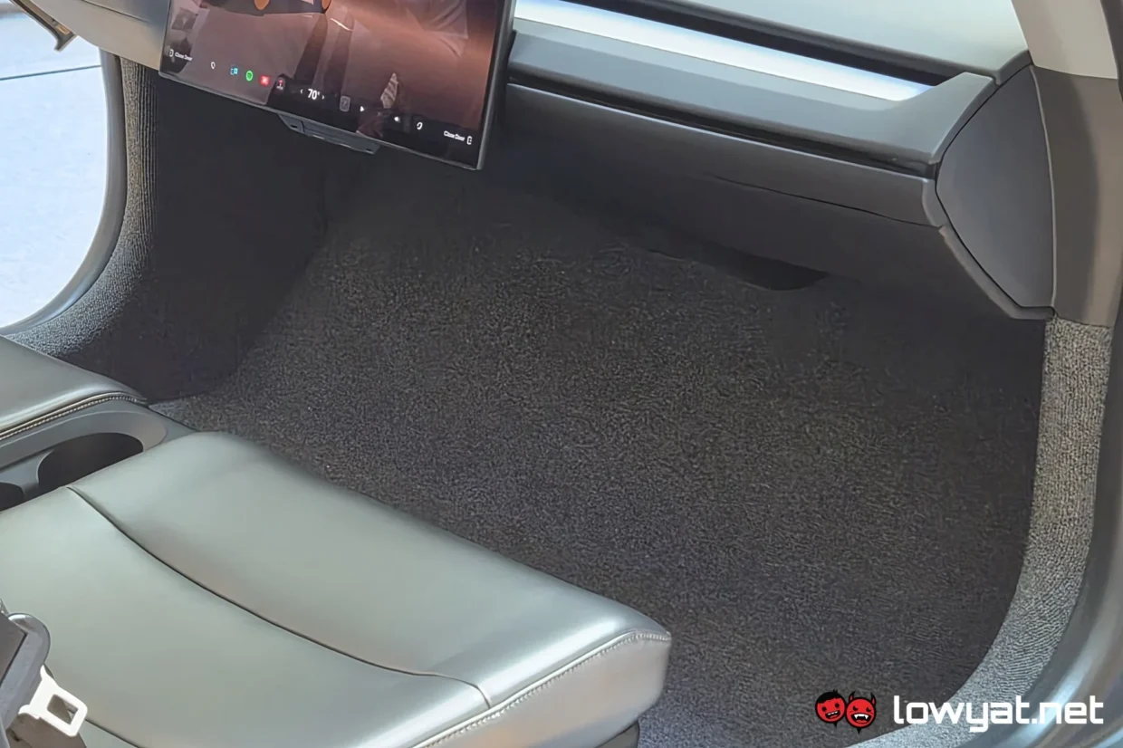 Tesla Cybercab Preview: The Future Is Temporarily Here 8 Tesla Cybercab inside 4
