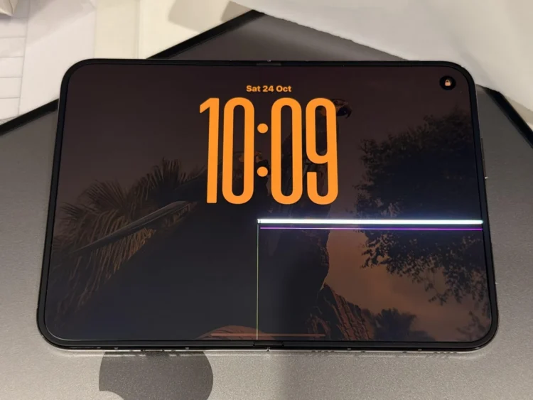 Apple iPhone Duo screen damage
