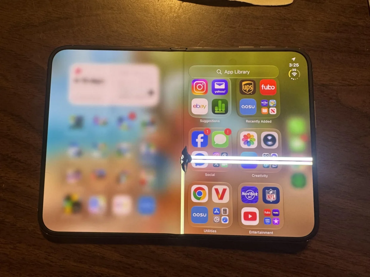 Apple iPhone Duo screen damage