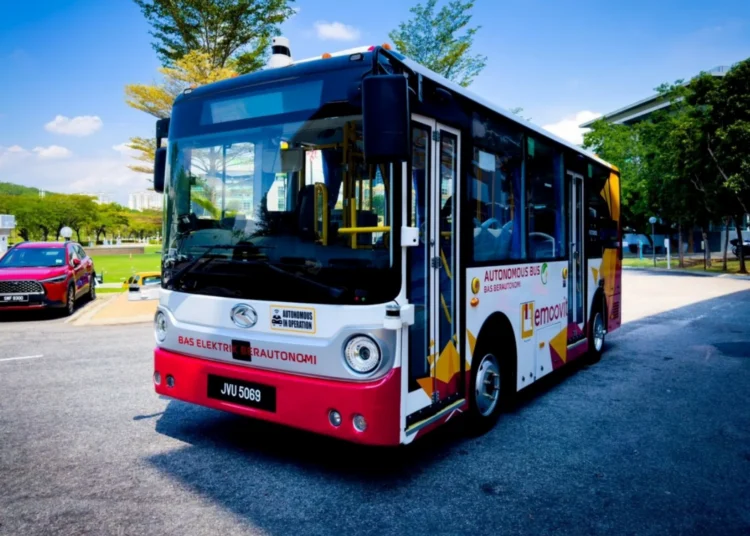 eMooVit autonomous EV bus