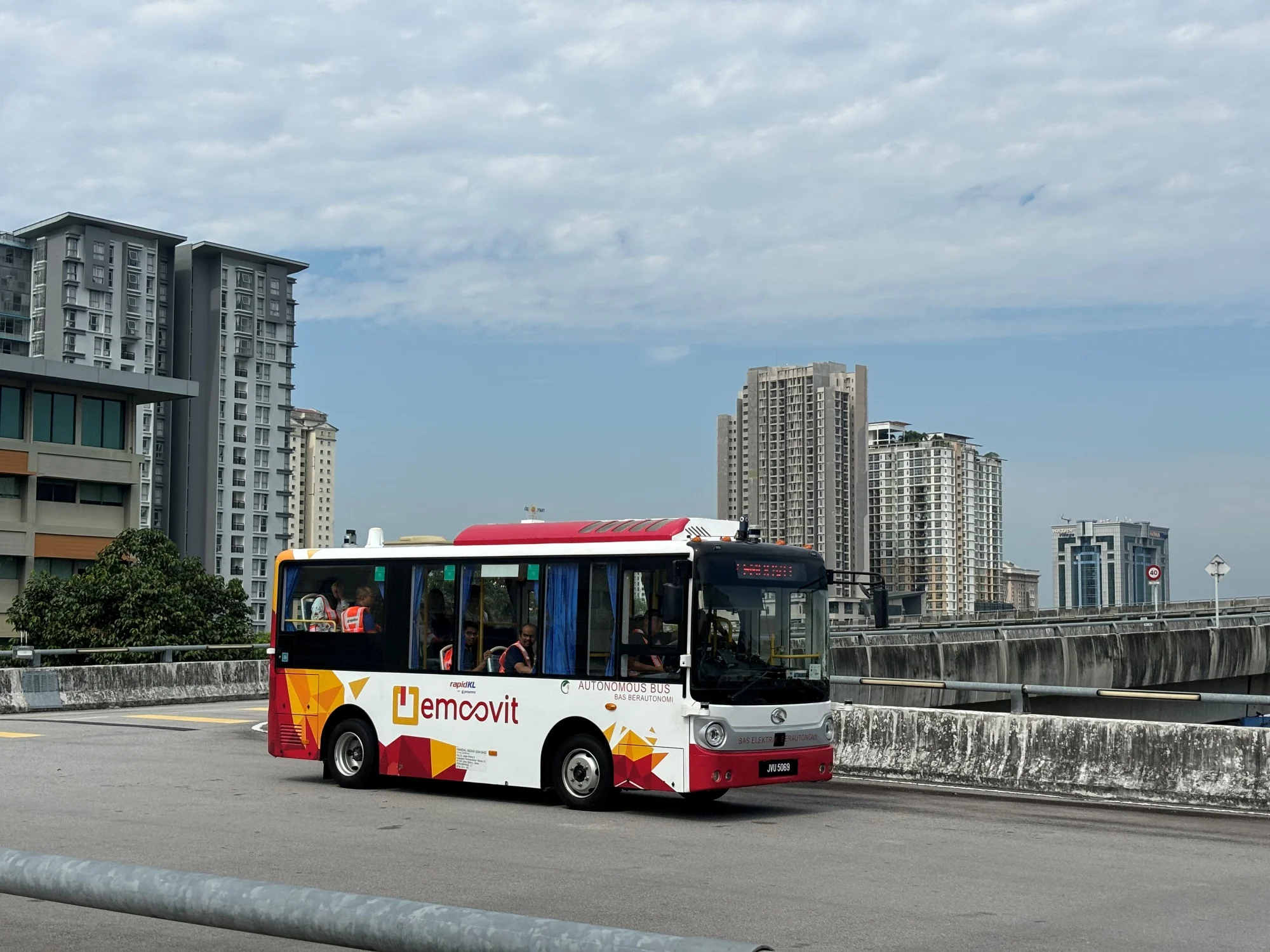 Putrajaya Autonomous EV Bus Service Officially Begins With RM1 Fare 3 eMooVit autonomous EV bus