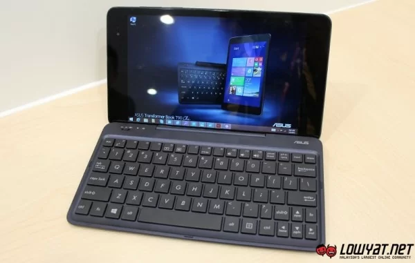 ASUS Transformer Book T90 Chi Hands On MWC15 24