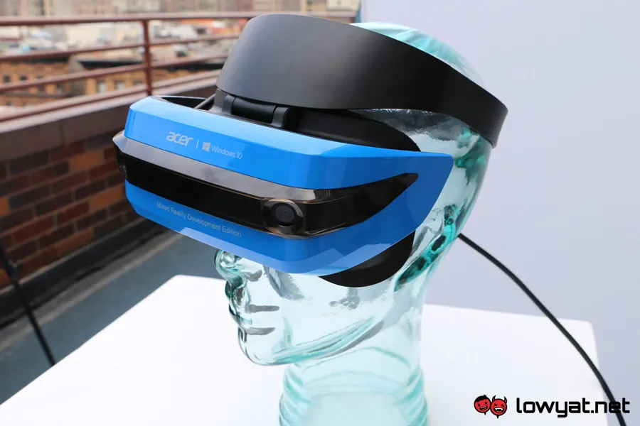 Acer Windows Mixed Reality Head Mounted Display