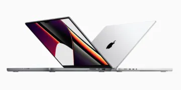 Apple MacBook Pro touchscreen OLED